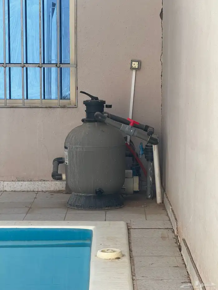 مسبح فايبر قلاص مع جميع اغراضة وفلاتره ومضخاته ومكنسة 3x6 1