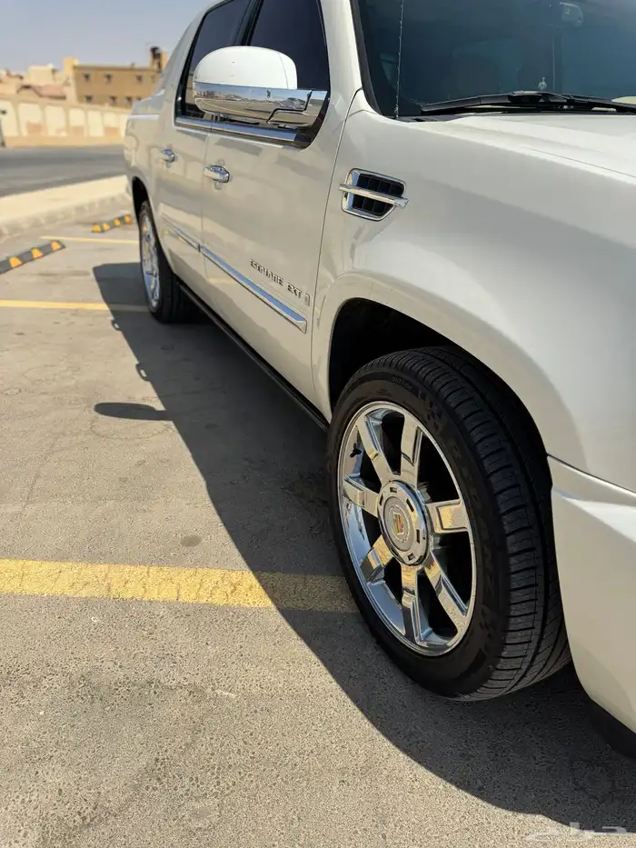 كاديلاك اسكاليد 2009 للبيع فل كامل قمه النظافه حوض 32