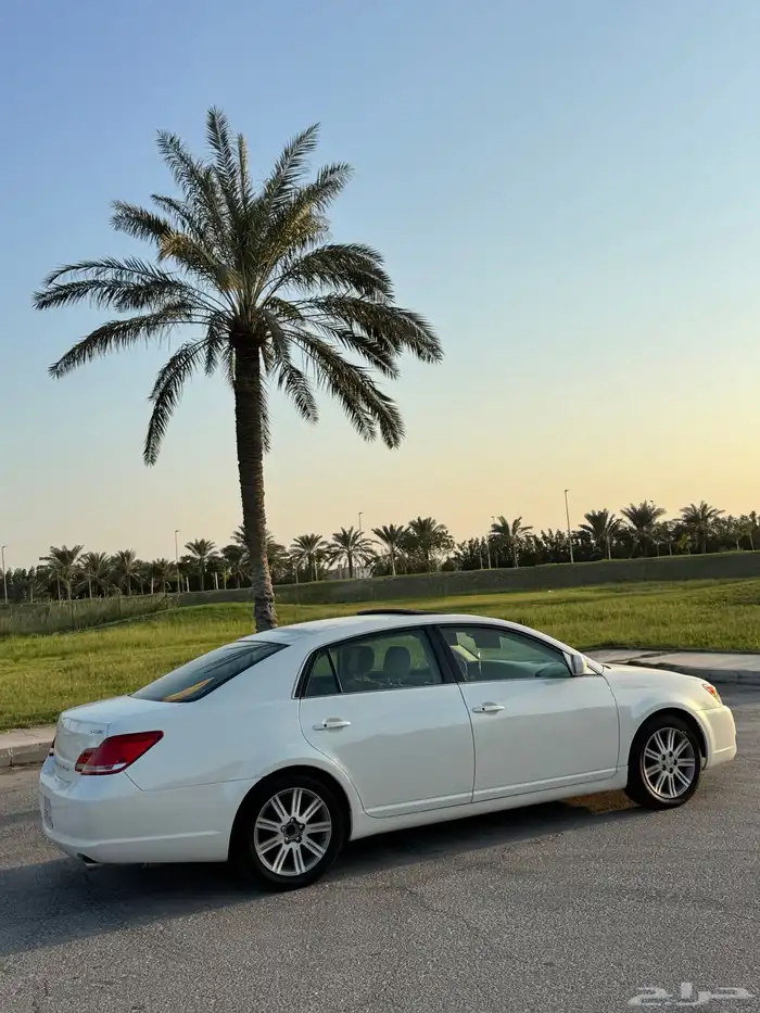 للبيع افالون مديل 2007 2