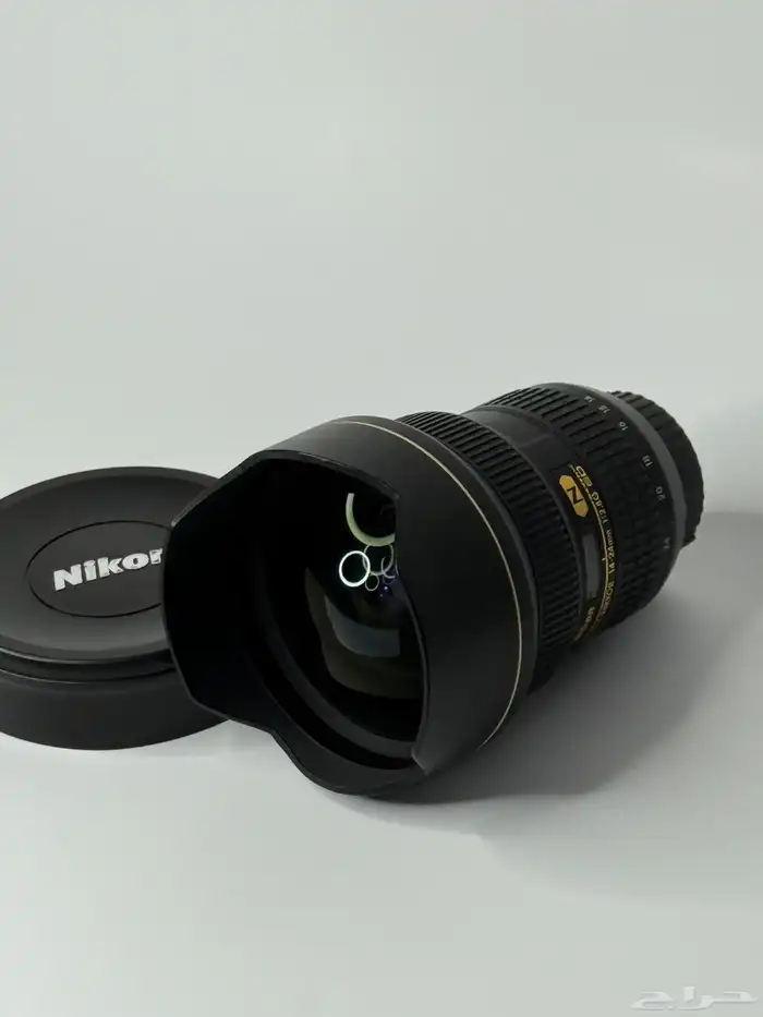 كاميرا D4s   عدسة 2.8 mm24-70   عدسة mm14-35 2.8 4