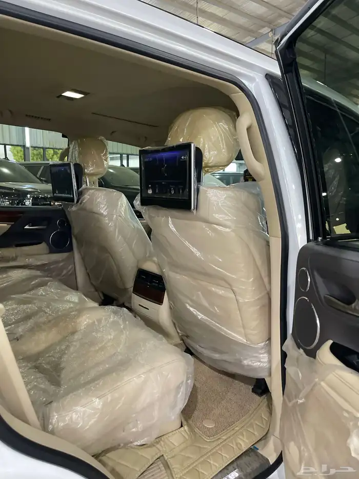 لكزس LX 570 بلاك اديشن 2019 3