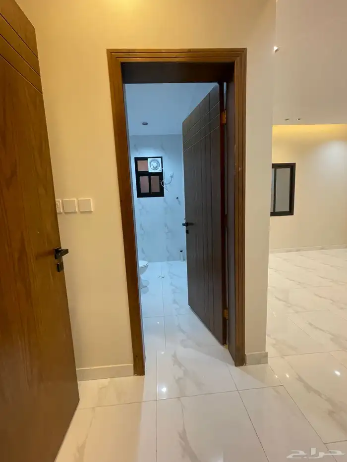 للبيع دور ارضى بحوش وسيع من 550 الف شمال الخميس مخطط 6 20