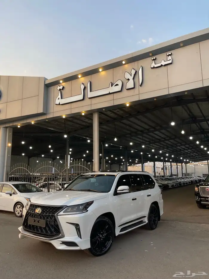لكزس LX 570 بلاك اديشن 2019 1
