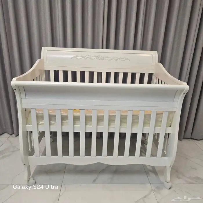 سرير أطفال 0