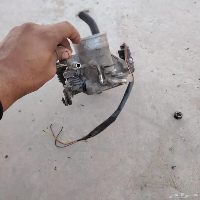 هيلوكس 2005بوابه بنزين وكاله علا الشرط ب1000 3