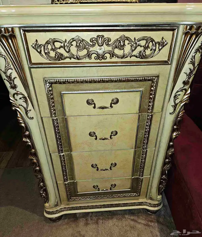 غرفة نوم كلاسيكي للبيع 4