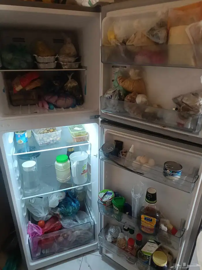 ثلاجه بوتجاز غازغلايه مكينة خياطه عسل سريراطفال قفص مع دجاج 0
