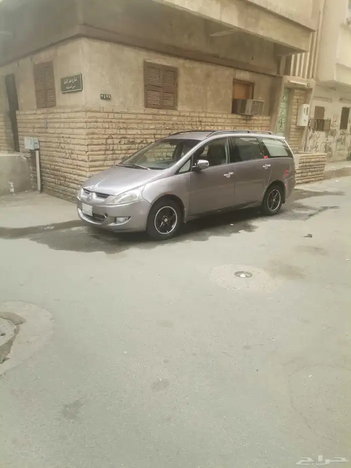 ميتسوبيشي جرانديز2005 1
