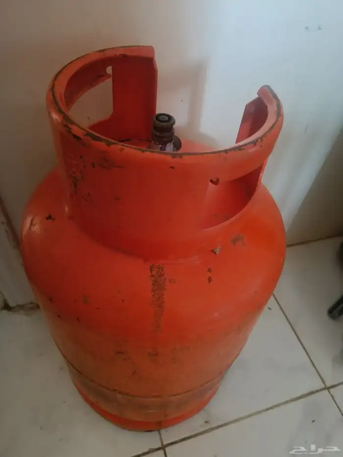 ثلاجه بوتجاز غازغلايه مكينة خياطه عسل سريراطفال قفص مع دجاج 1