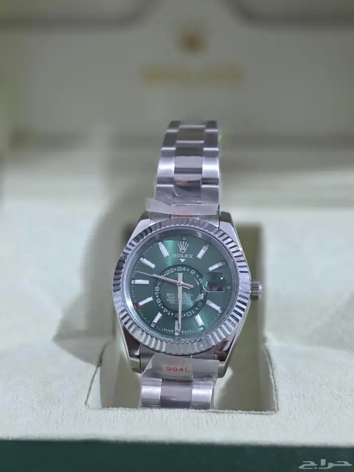 ساعة رولكس سكاي دولر Rolex Sky-Dweller رجالي لون أخضر 3