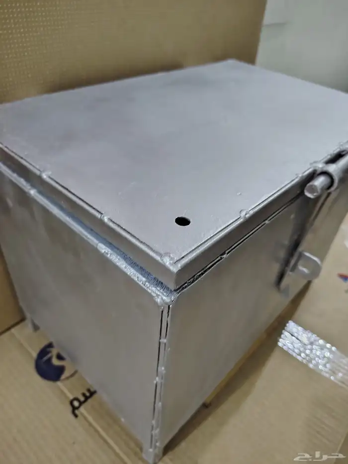 صندوق حديد للبيع 1