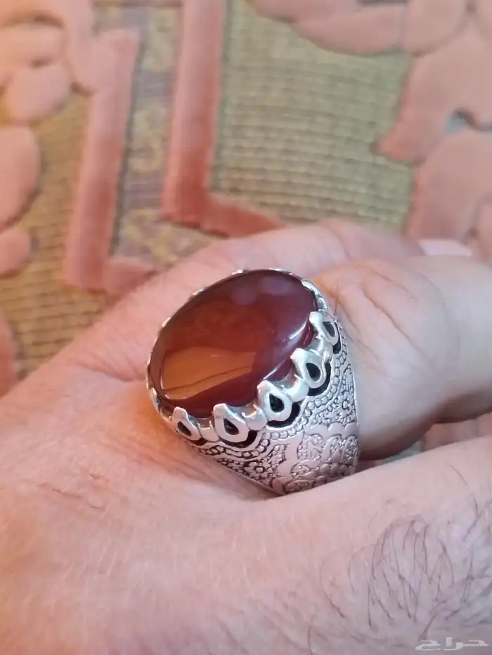 خاتم فضة متوج بحجر عقيق عسلي الحجم 23 السعر 300ريال 0