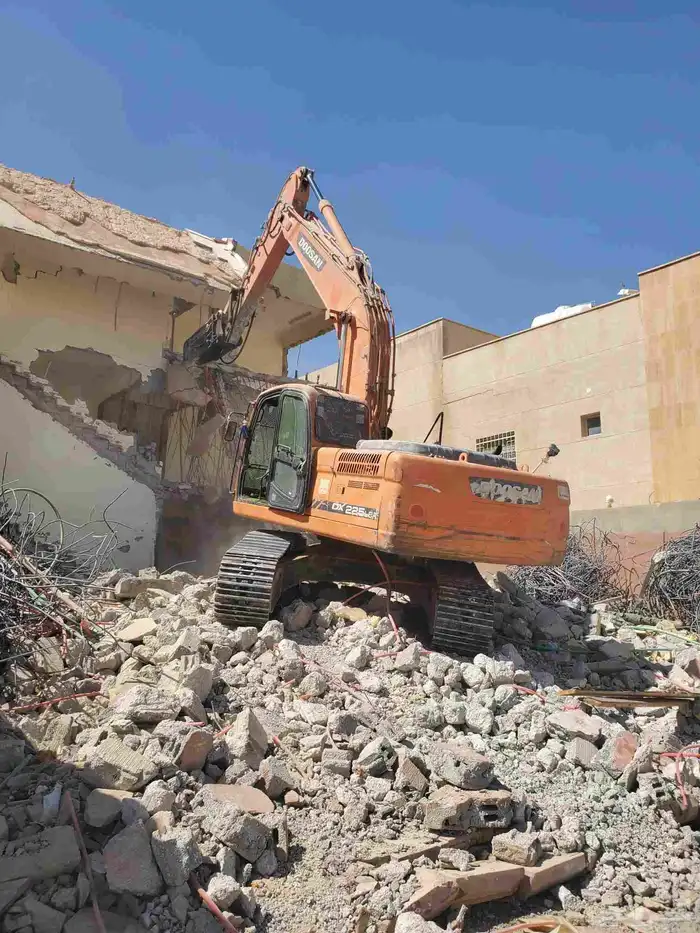 هدم مقابل الحديد 1