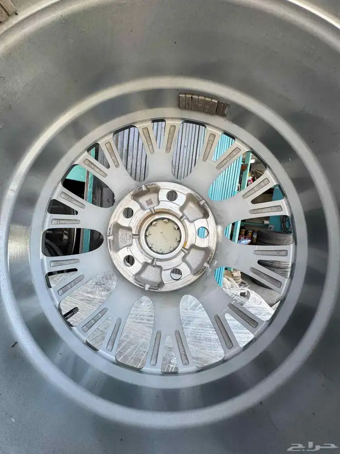 جنوط هونداي جنسس موديل 2023اصلي وكاله مقاس 18 6