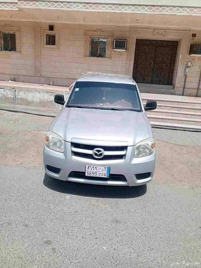 وانيت مازدا غمارتين موديل 2014 مفحوص ومجدد الاستماره 0