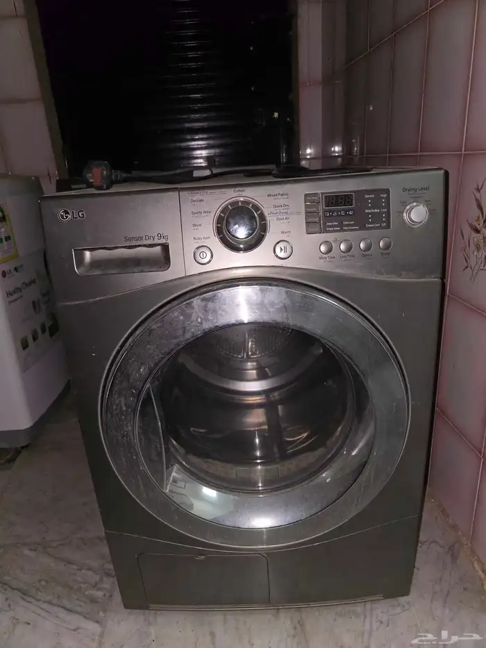 مجففه ملابس من شركة LG 3