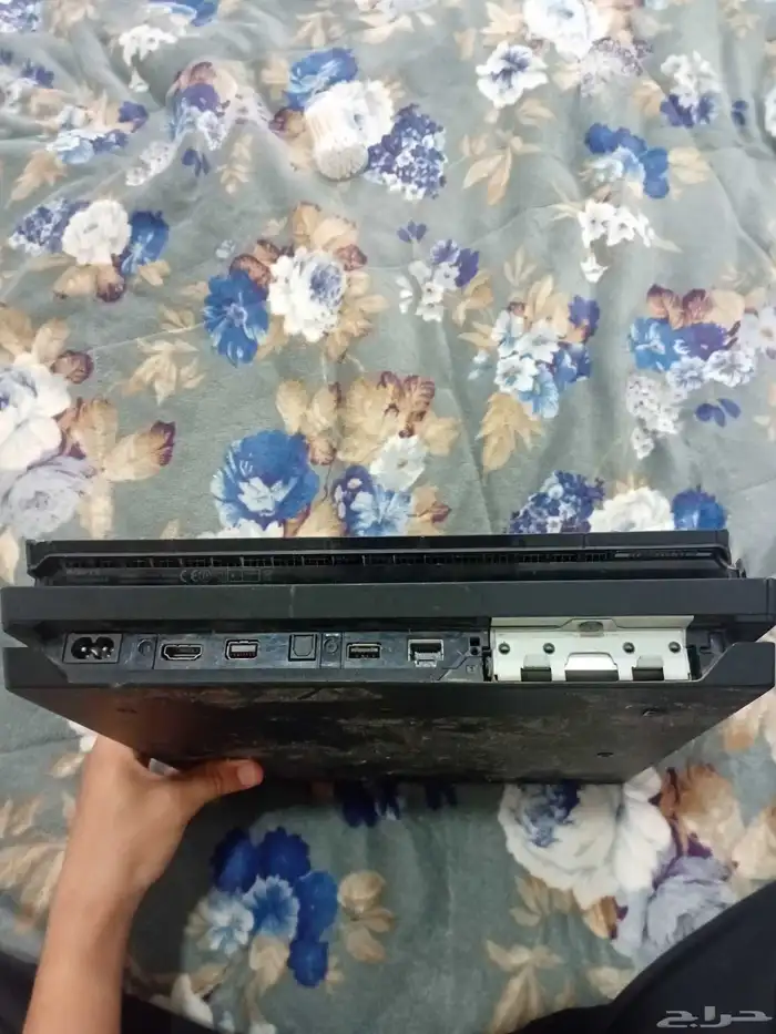 سوني 4 نظيف مفتوح مره وحده للتنظيف يحتاج له هاردسك وغطاء له 2