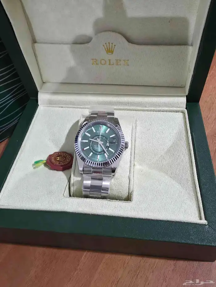 ساعة رولكس سكاي دولر Rolex Sky-Dweller رجالي لون أخضر 5