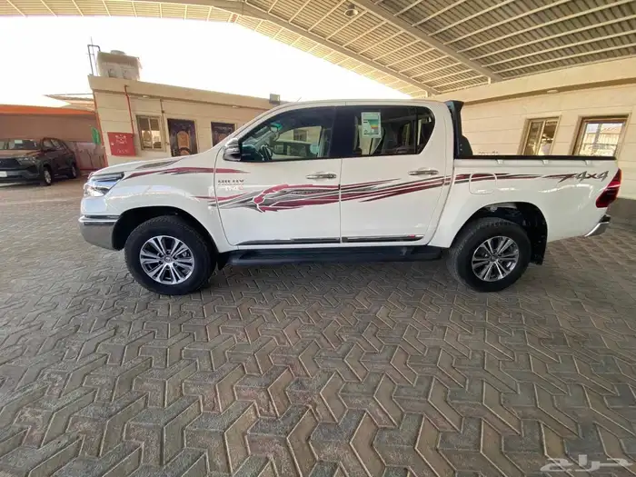 هايلوكس مديل 2024 2