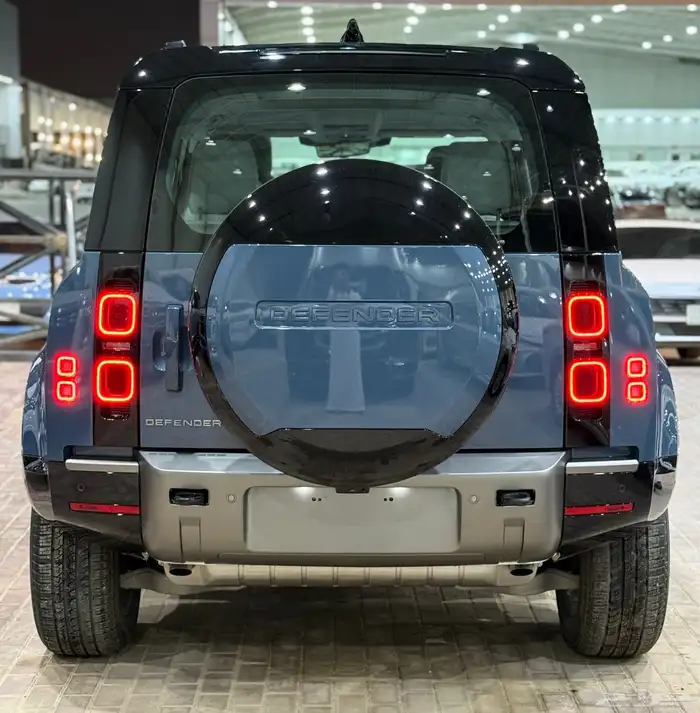 ديفندر ( HSE ) 6 سلندر 2025 سعودي ماشي ( 19 الف ) 2