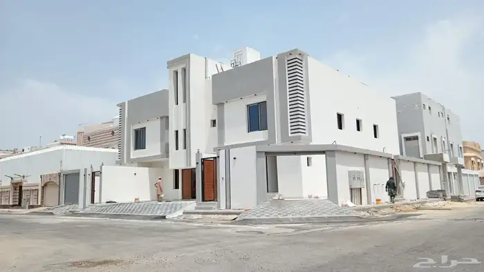 للبيع شقه ارضيه في الدمام حي بدر 0