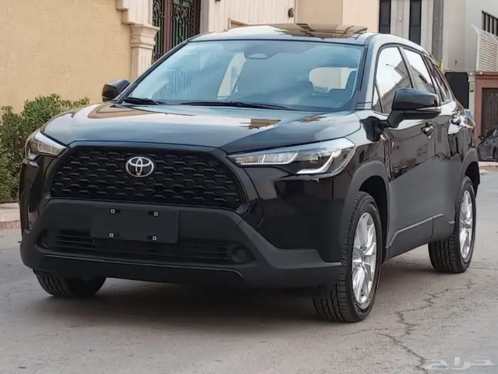 تويوتا كورلا كروس نص فل بنزين اصفار جديد بطاقة جمركية 0