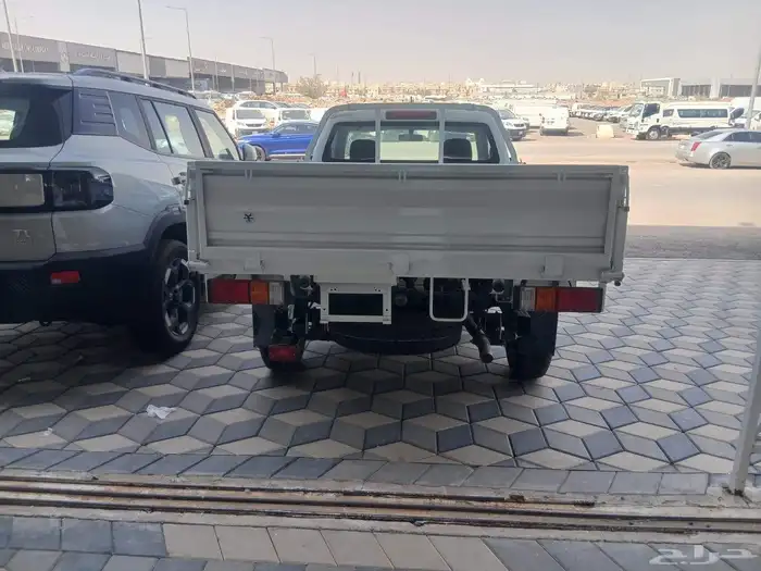 ايسوزو دي. ماكس. جوانب. 2025 6