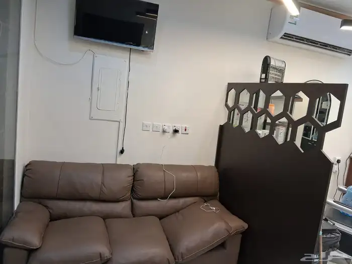 حلاق للتقبيل 1