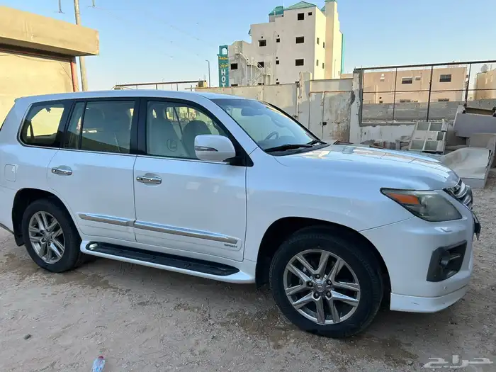 جيب لكزس مصدوم DD سبورت فل كامل 0