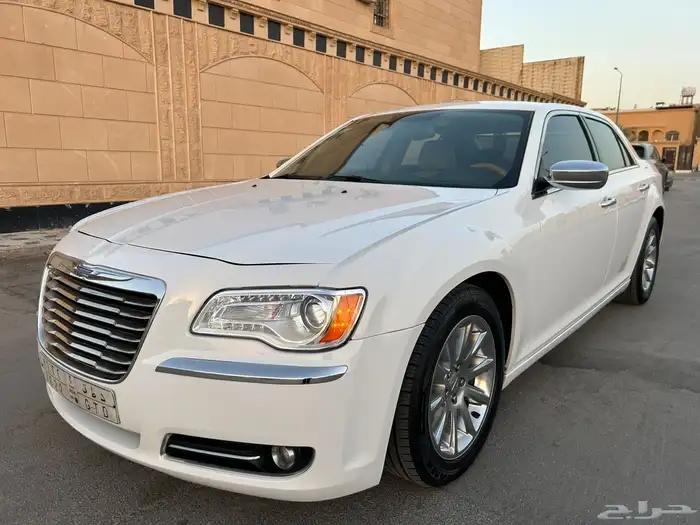 كرايزلر C300 مديل 2013 هيمي 8 سلندر 0