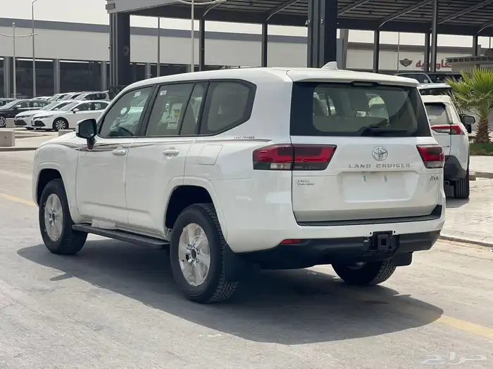 لاندكروزر 2025 GXRL2 بريمي 2