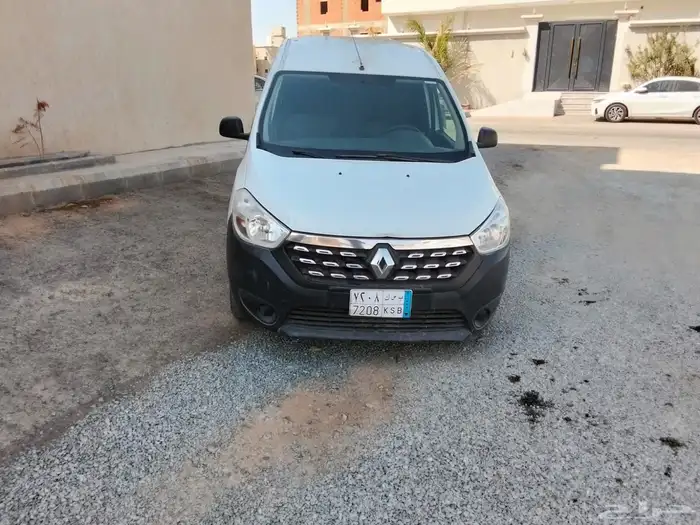 رينو دوكر 11
