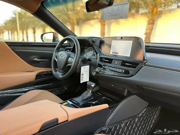 لكزس ES250 2025 شبه جديدة 15