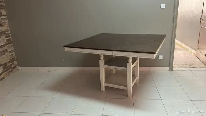 طاولة طعام بدون كراسي 0