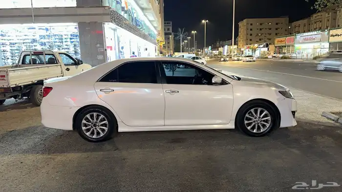 كامري 2012 GLX نضيف جدا للبيع 17