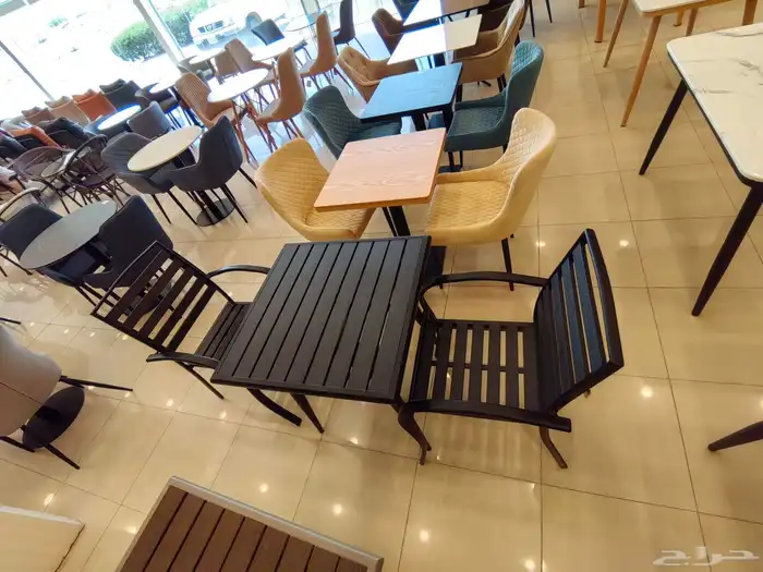 جلسات حديقة خارجية .. جلسات كوفي وشاليهات 24