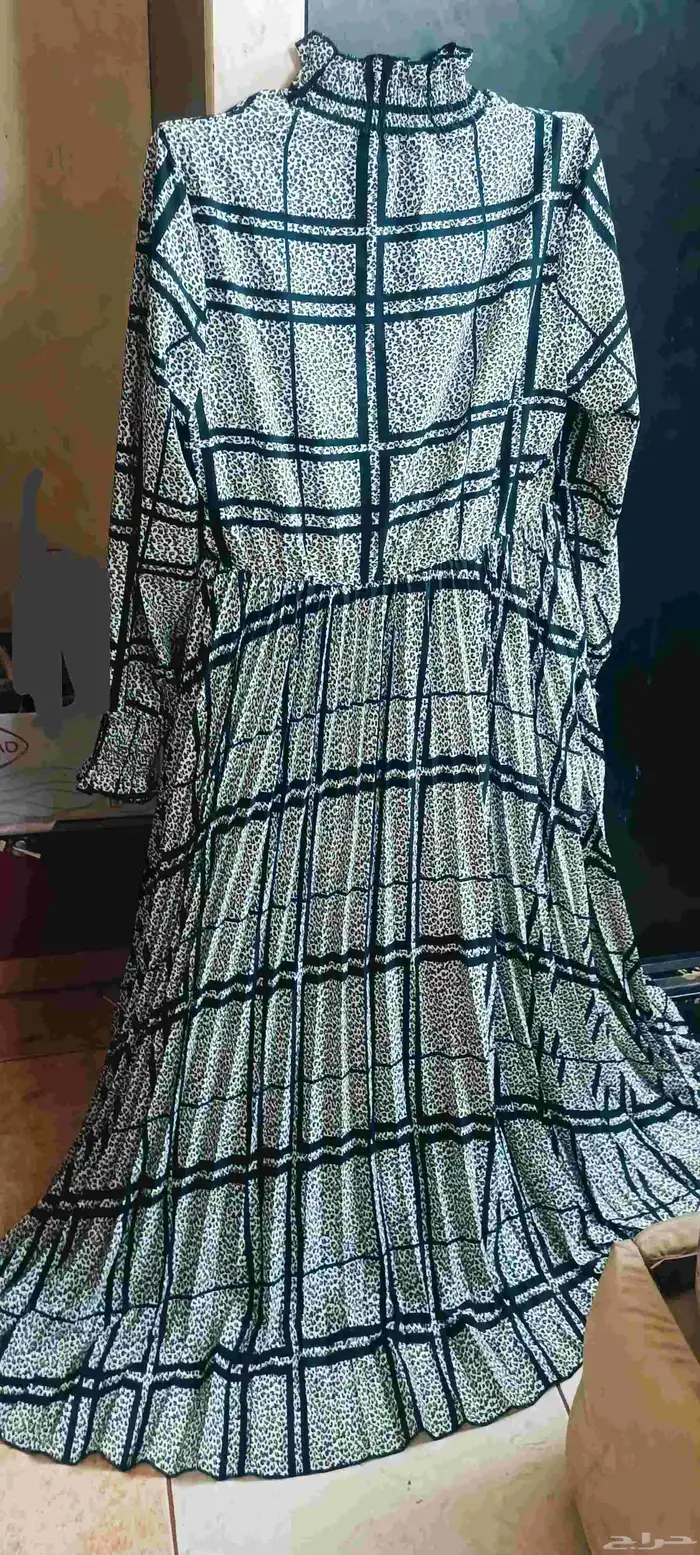 للبيع فساتين جديده 0