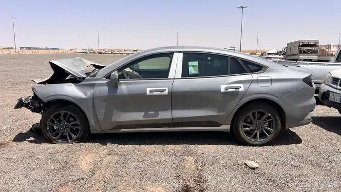 تورس نص فل هايبرد 2025 مصدومة للتنازل مع قيمة الاصلاح 1