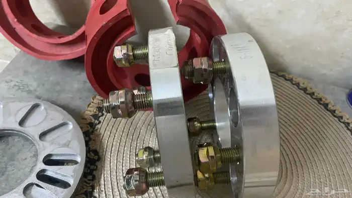 تباريز و ريش و كعكات جلد للبيع 1