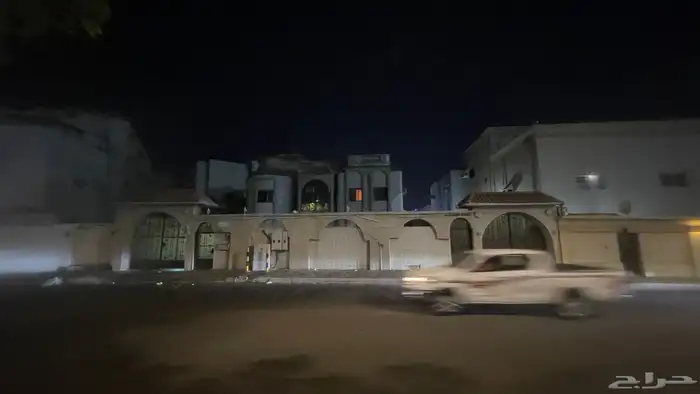 عقار للبيع علي مساحة 1056م علي شارع عام موقع متميز 5