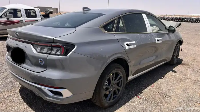 تورس نص فل هايبرد 2025 مصدومة للتنازل مع قيمة الاصلاح 6