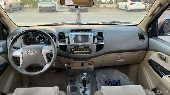 فورتشنر 2012 فل كامل V6 دبل دفلك 4x4 11