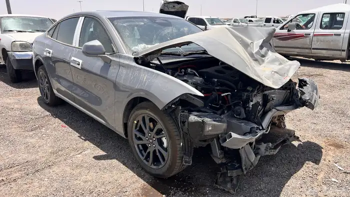 تورس نص فل هايبرد 2025 مصدومة للتنازل مع قيمة الاصلاح 4