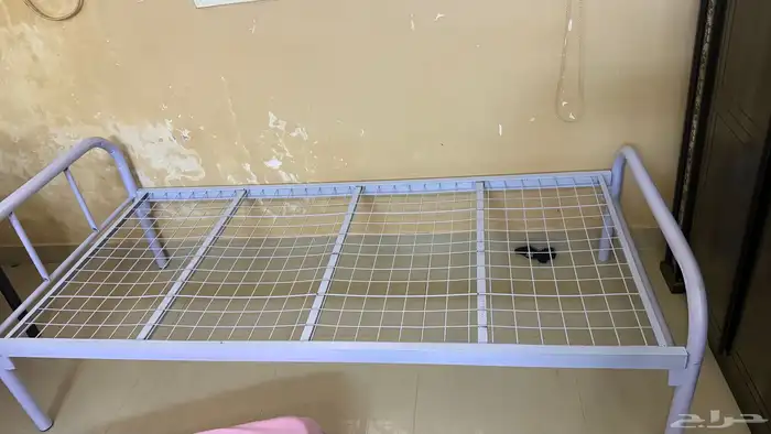 سرير حديد 0
