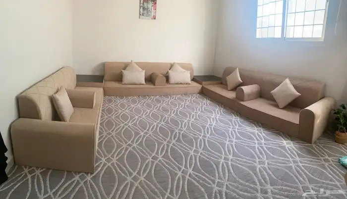 للبيع كنب مجلس4في5 شبه جديد 1