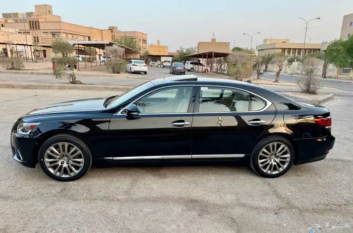 للبيع لكزس ((LS460)) 2013 (سعودي) ((نظيفة)) 11