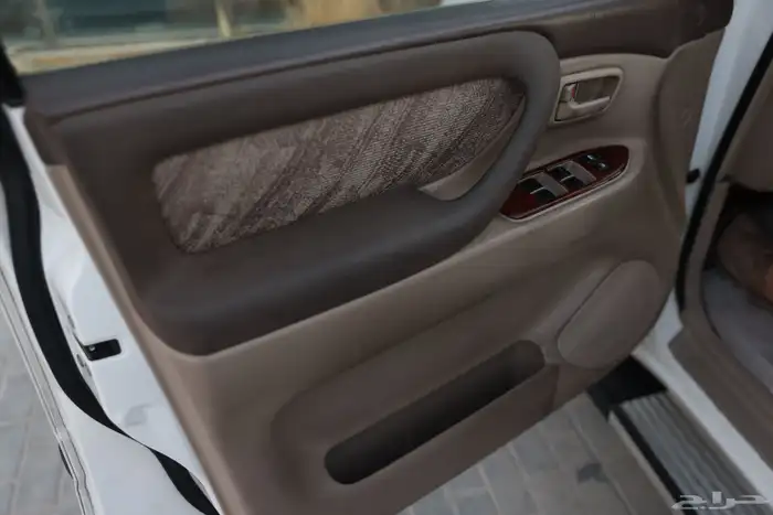 لاند كروزر 2002 وكالة- تم البيع 10