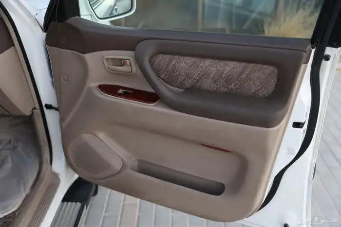 لاند كروزر 2002 وكالة- تم البيع 12