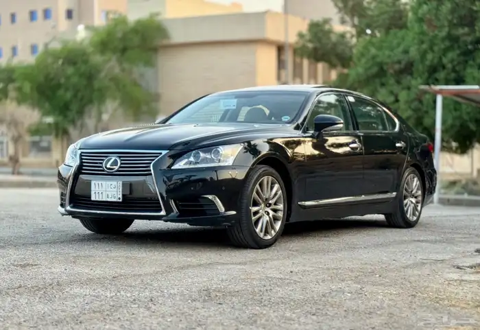 للبيع لكزس ((LS460)) 2013 (سعودي) ((نظيفة)) 2