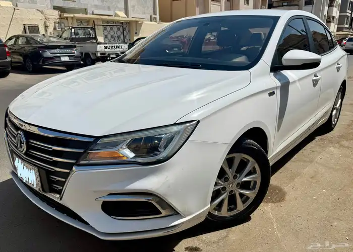 ام جي 5 موديل 2023 عداد 30 الف 3